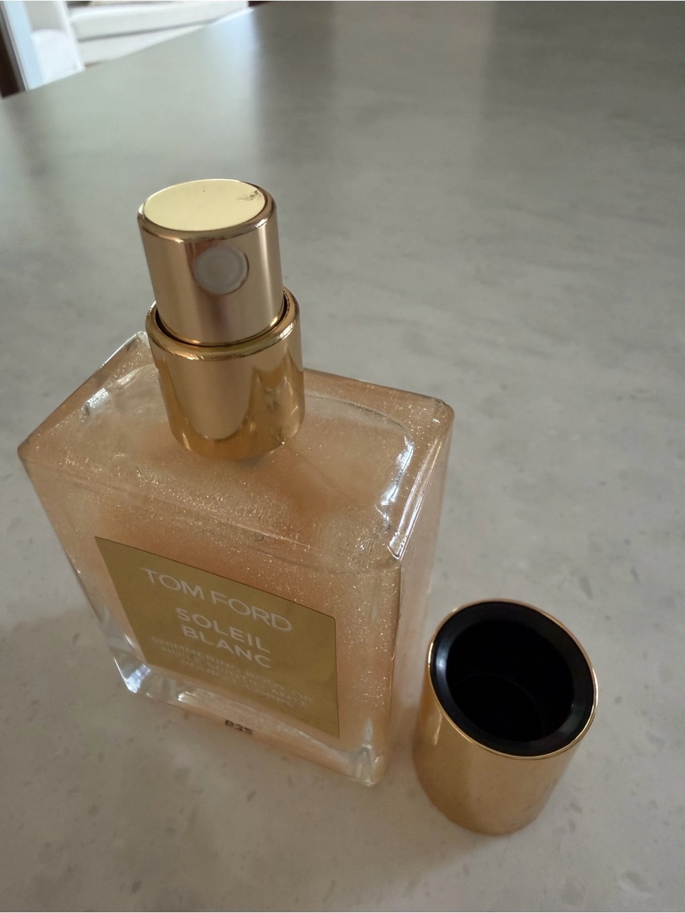 Tom Ford Soleil Blanc Shimmering Body Oil - Gold, 1.5oz NEW - Picture 5 of 5